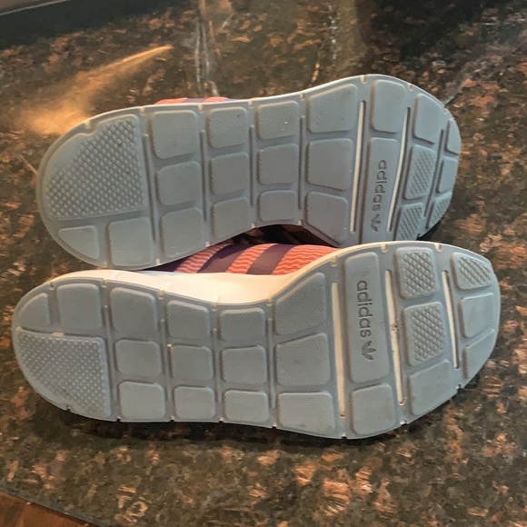 Adidas ❤️ - Picture 3 of 3